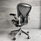 ハーマンミラー Herman Miller アーロンチェア タキシードメッシュ フル装備 Bサイズ ポスチャーフィット ポリッシュドアルミベース レザーアーム バナナクッション新品 ♪