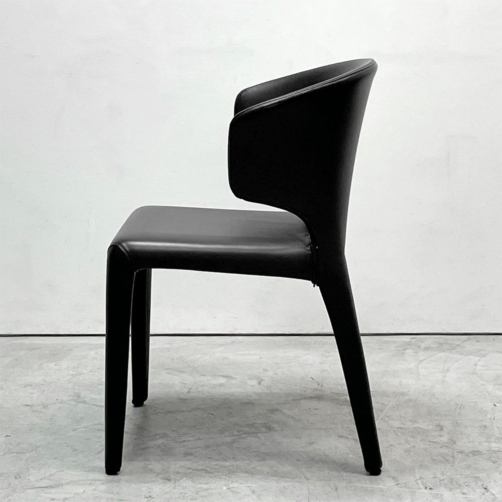 カッシーナ Cassina オラ 369 HOLA アームレスチェア ダイニングチェア 本革 ブラックレザー ハンス・ウェッツスタイン イタリア 定価￥418,000- C ●
