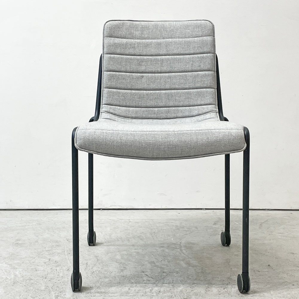 コクヨ KOKUYO オフセットフレームチェア offset frame chair オフィスチェア スタッキングチェア 4本脚 ファブリックシート スカイグレー キャスター D ●