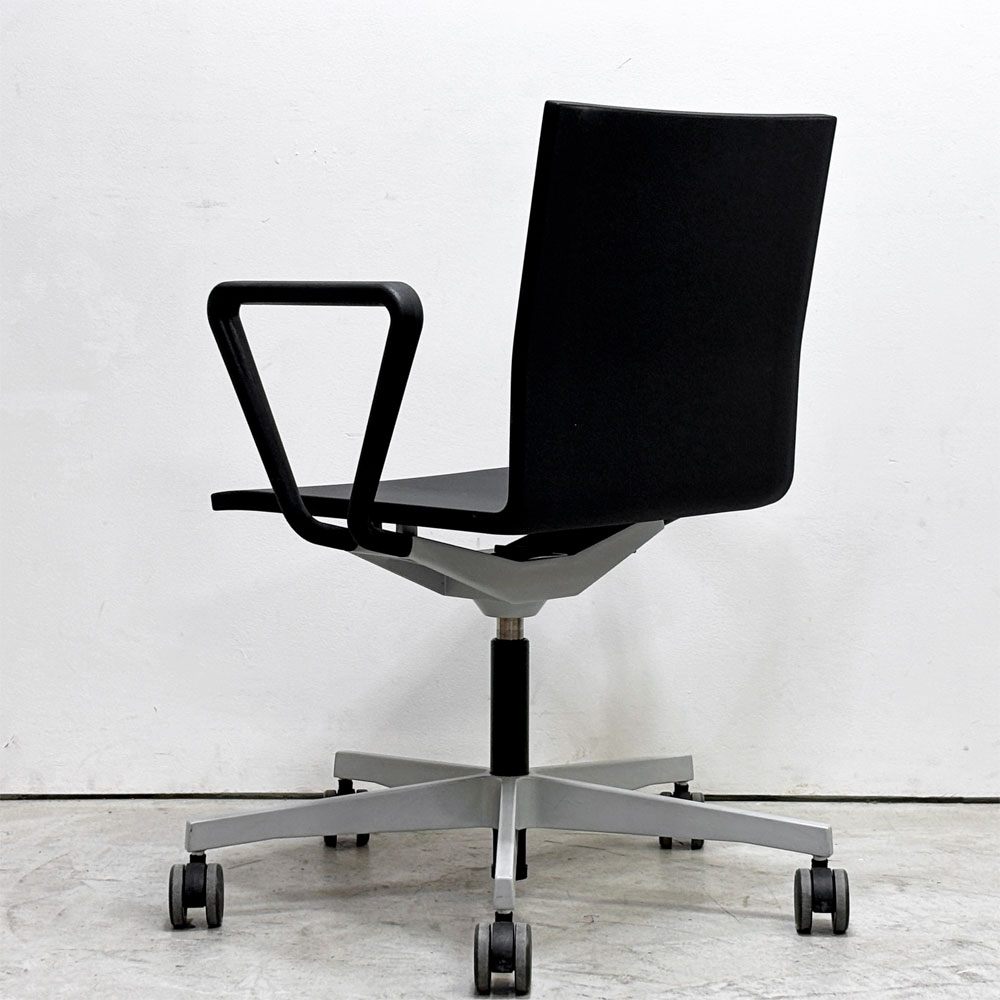 ヴィトラ vitra ゼロフォー 04. スタジオチェア アームチェア ブラック マールテン・ヴァン・セーヴェレン 昇降機能 デスクチェア A ●