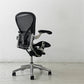 ハーマンミラー Herman Miller アーロンチェア フル装備 Bサイズ ポスチャーフィット クラシックカーボンメッシュ ポリッシュドアルミベース レザーアーム ビル・スタンフ ＆ ドン・チャドウィック ●