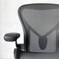 ハーマンミラー Herman Miller アーロンチェア デスクチェア リマスタード ライト Bサイズ グラファイトベース ビル・スタンフ ＆ ドン・チャドウィック ポスチャーフィット ★