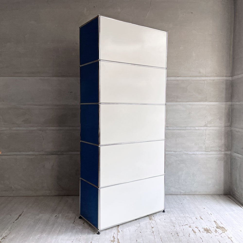 ユーエスエムハラー USM Haller モジュラーファニチャー キャビネット シェルフ 1列5段 ピュアホワイト×ジェンシャンブルー ドロップダウンドア×2 アジャスター付 スイス♪