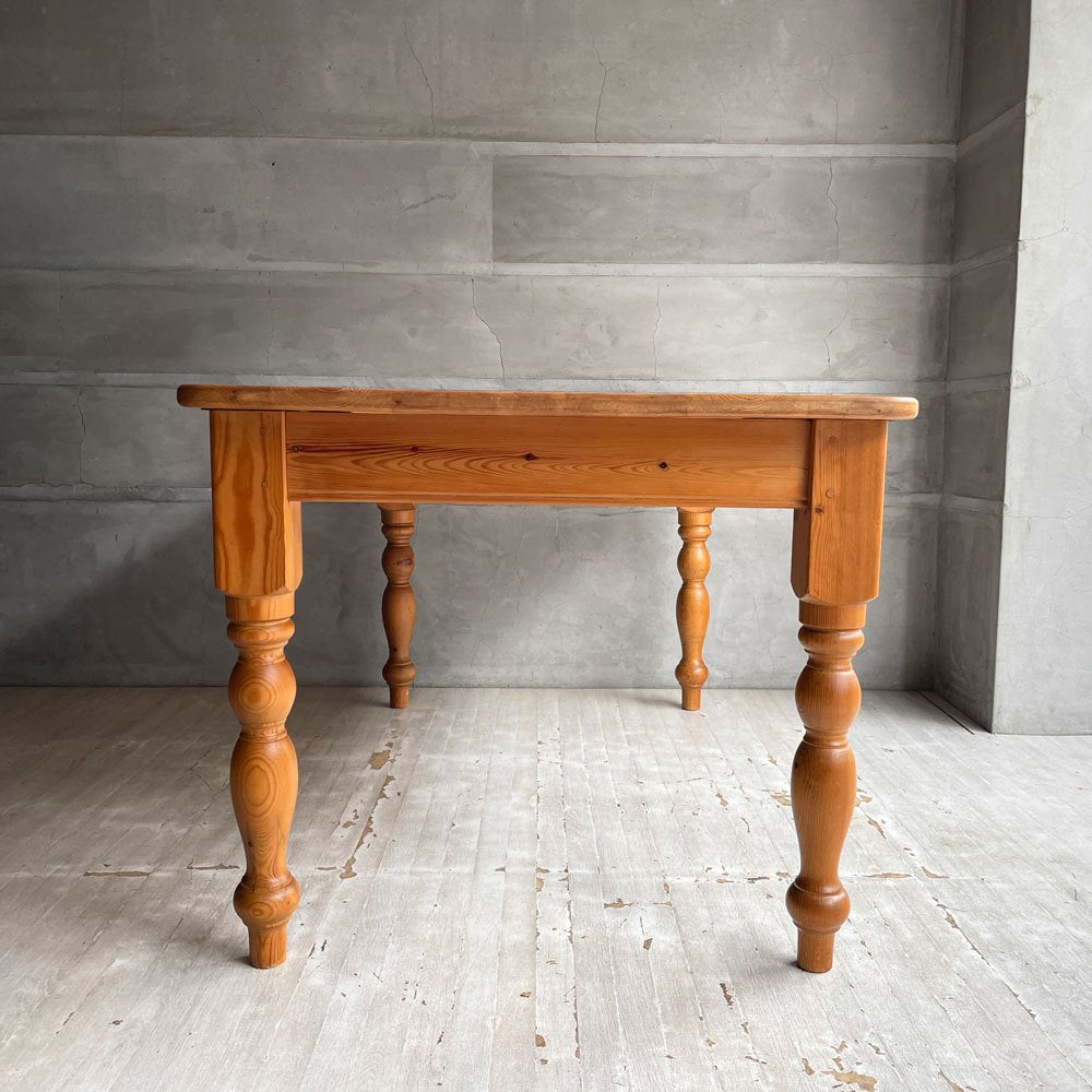 ペニーワイズ THE PENNY WISE ポールウィルソン ダイニングテーブル ヴィクトリアンレッグ パイン無垢材 ナチュラル 英国カントリースタイル ♪