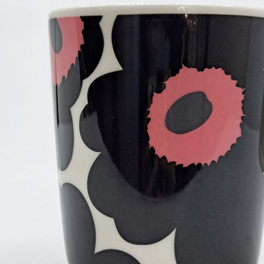 マリメッコ marimekko ウニッコ UNIKKO マグカップ コップ 250ml ブラック×ピンク マイヤ・イソラ Maija Isola 2015年 日本限定カラー 廃番 A ●