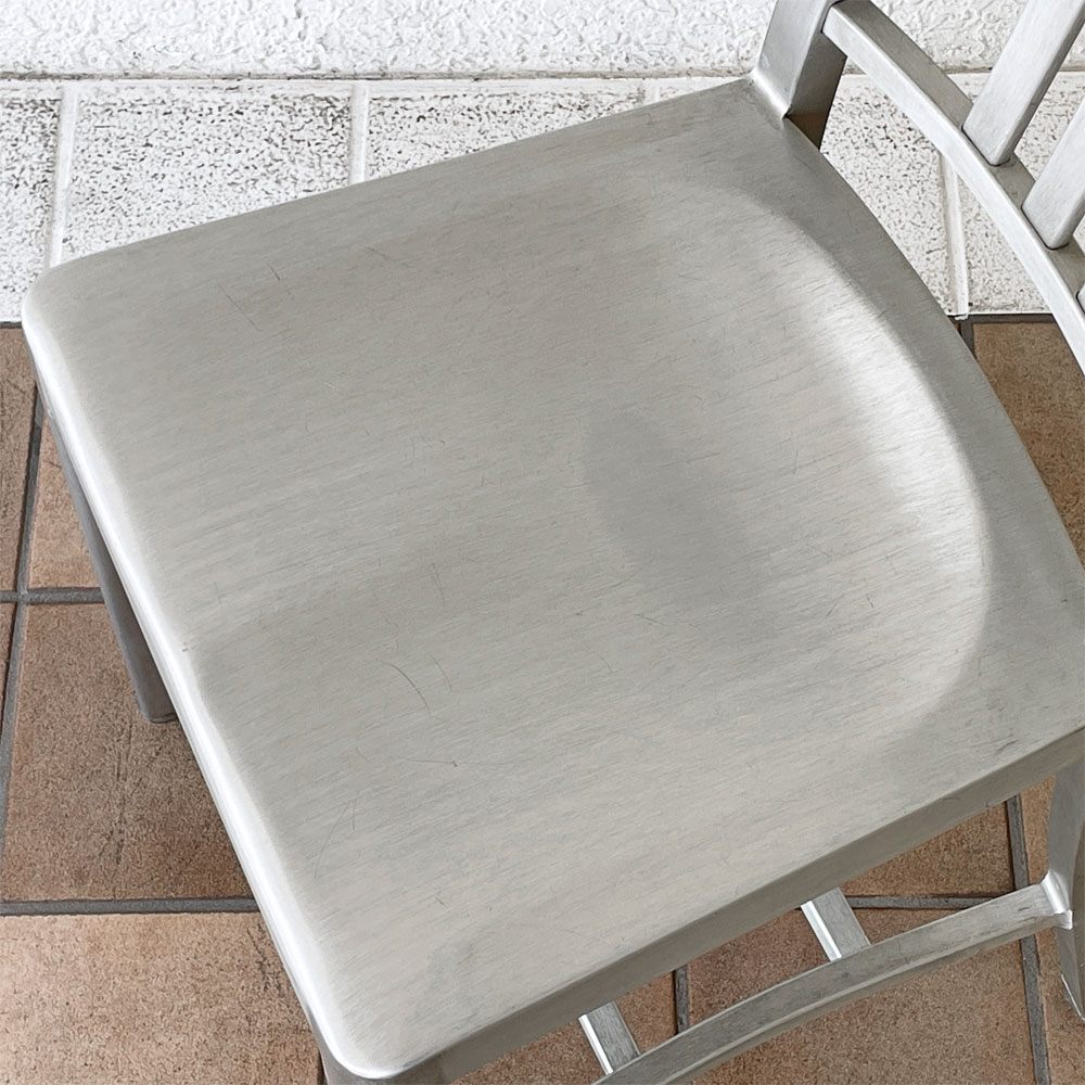 エメコ emeco ネイビー NAVY チェア No.1006 ダイニングチェア ブラッシュドアルミ インダストリアル ミッドセンチュリーデザイン 定価159,500円 ◇