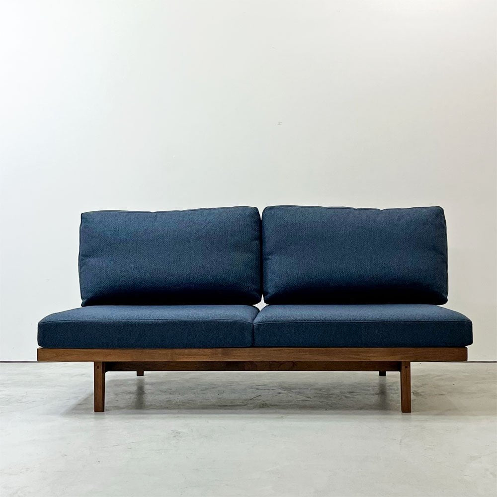 マスターウォール MASTERWAL コモンルーツ COMMON ROOTS ブリッジソファ BRIDGE SOFA 2シーター 160 ファブリックシート ブルーベリー ウォールナット無垢集成材 ●