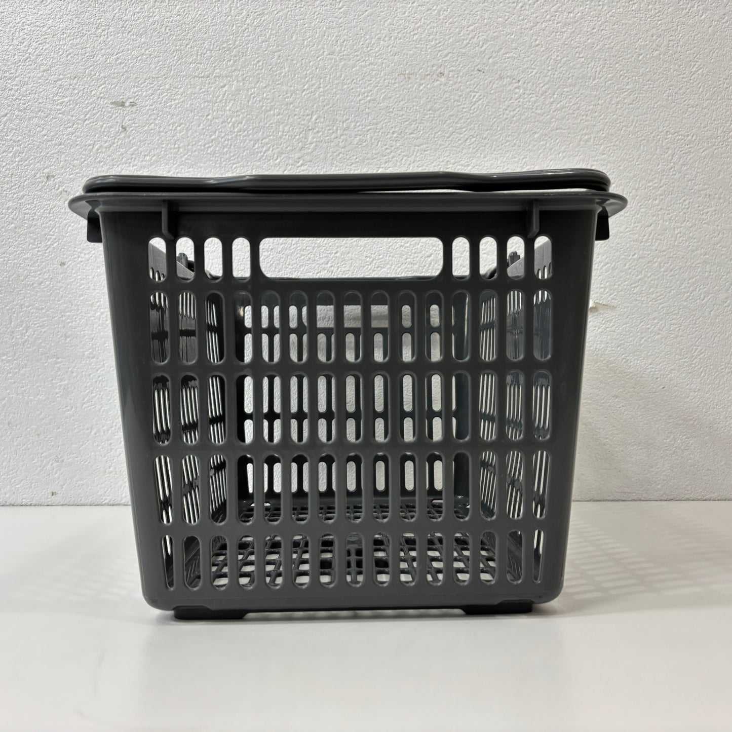 パシフィックファニチャーサービス PACIFIC FURNITURE SERVICE P.F.S バスケット 買い物かご プラスチック製 ●