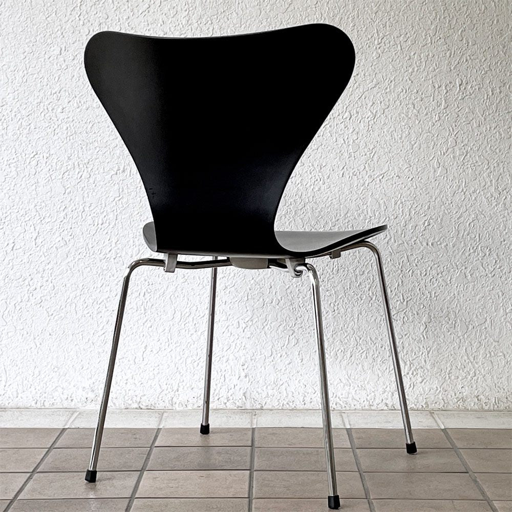 フリッツハンセン Fritz Hansen 3107 セブンチェア ラッカー仕上げ ブラック スタッキング アルネ・ヤコブセン デンマーク 北欧家具 ◇