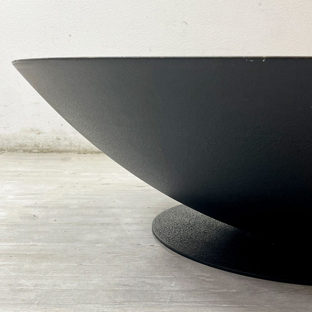 カッシーナイクスシー Cassina ixc トリア TRIA ローテーブル フレンチオークスモーク材 エンボス塗装 Φ110cm 戸沢忠蔵 定価：￥616,000- ●