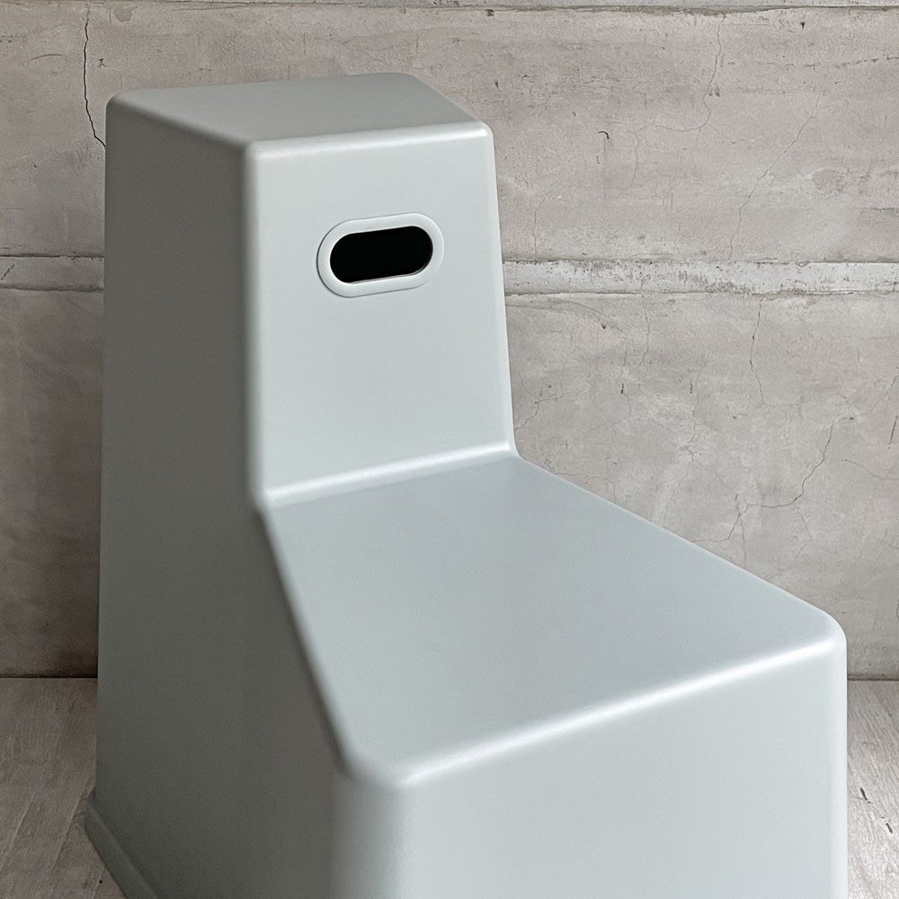 ヴィトラ vitra スツール ツール STOOL TOOL コンスタンチン・グルチッチ スタッキング ライトグレー スイス 定価48,400円 A ♪