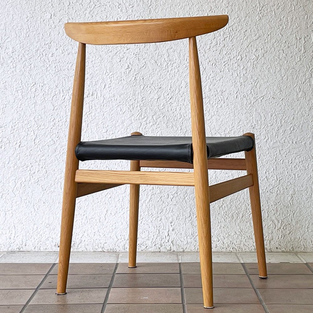 ノーウェアライクホーム NOWHERE LIKE HOME リス LYS ダイニングチェア PVCレザー カバーリング オーク材 関家具 展示品 定価\24,750- Ｂ ◇