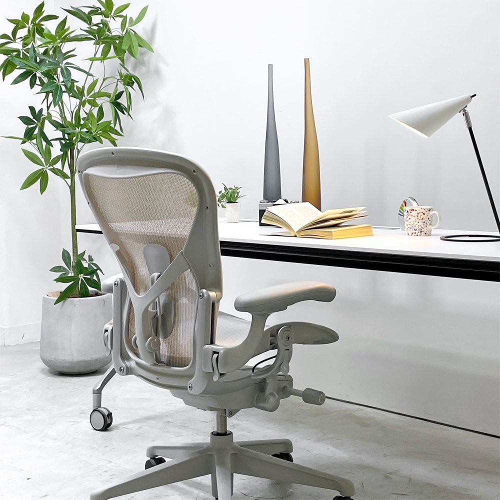ハーマンミラー Herman Miller アーロンチェア リマスタード フル装備 Bサイズ ミネラル ポスチャーフィットSL デスクチェア オフィスチェア ビル・スタンフ ＆ ドン・チャドウィック ●