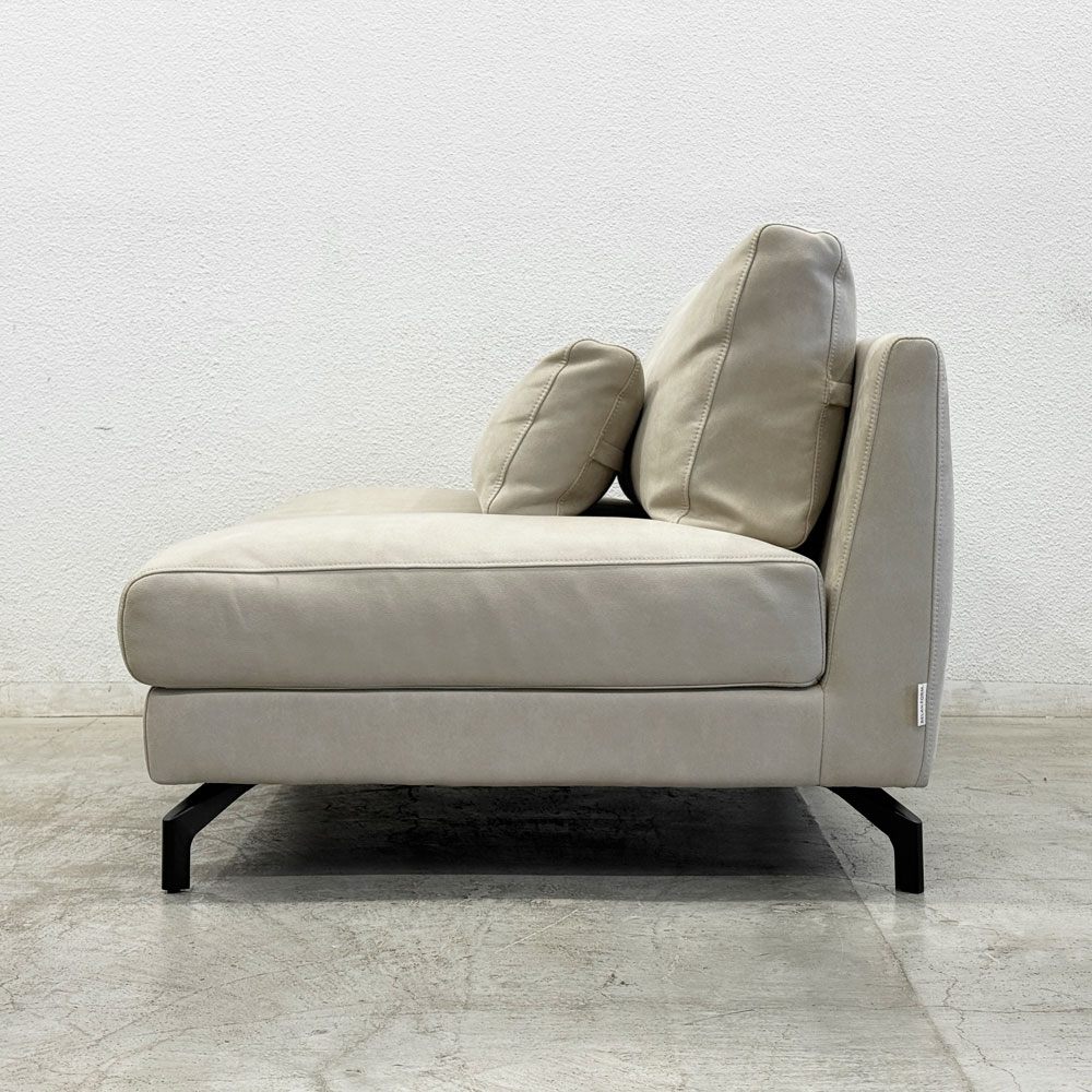 リラックスフォーム RELAXFORM グラシエーロ GLACIERO 1.5人掛けソファ W122cm プライムレザーテックス プラチナグレー 関家具 定価￥78,000- 〓