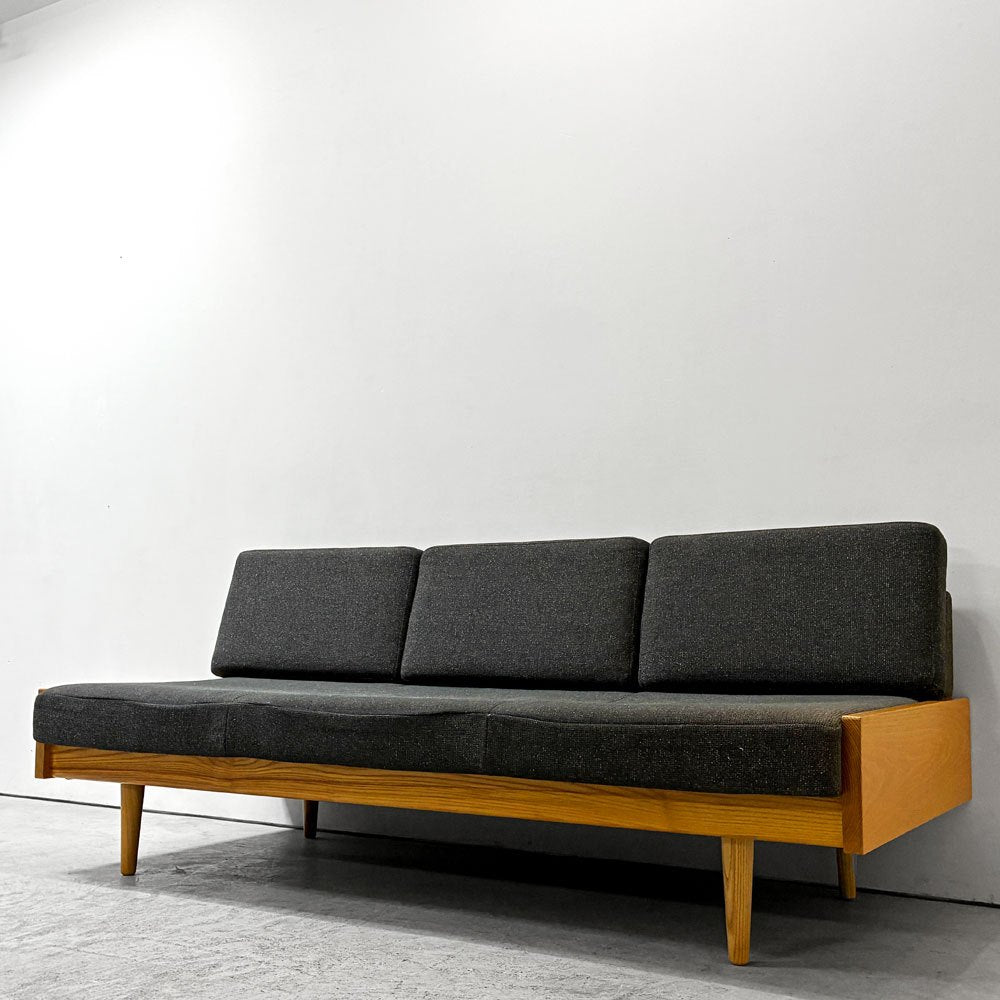 グラフ graf × 相合家具 SOGO adシリーズ デイベッドソファ L DAY BED SOFA ホワイトアッシュ材 ヘリンボーンファブリック グレー 北欧スタイル 定価 308,000円●