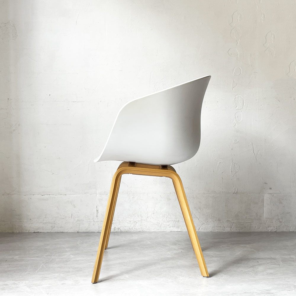 ヘイ HAY アバウト ア チェア ABOUT A CHAIR AAC22 アームチェア ダイニングチェア ホワイト ヒー・ウェリング 北欧家具 ￥59,400- ★