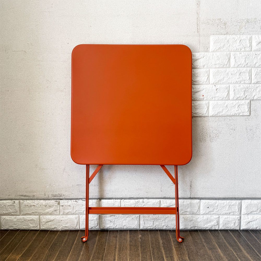 フェルモブ Fermob ビストロ BISTRO スクエアテーブル SQUARE TABLE 57 ガーデンテーブル キャンディオレンジ 折りたたみ フランス 廃番カラー ◎