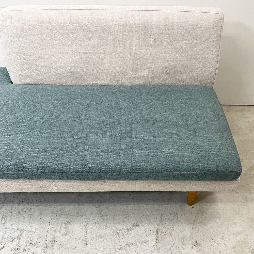 モモナチュラル Momo natural アルネ レイドバック ベンチ ARNE LAID-BACK BENCH ハーフバックベンチ HALF BACK BENCH アームレス リビングダイニングソファ 2P 2人掛け ベージュカラー ファブリック カバーリング  アルダー材 ●