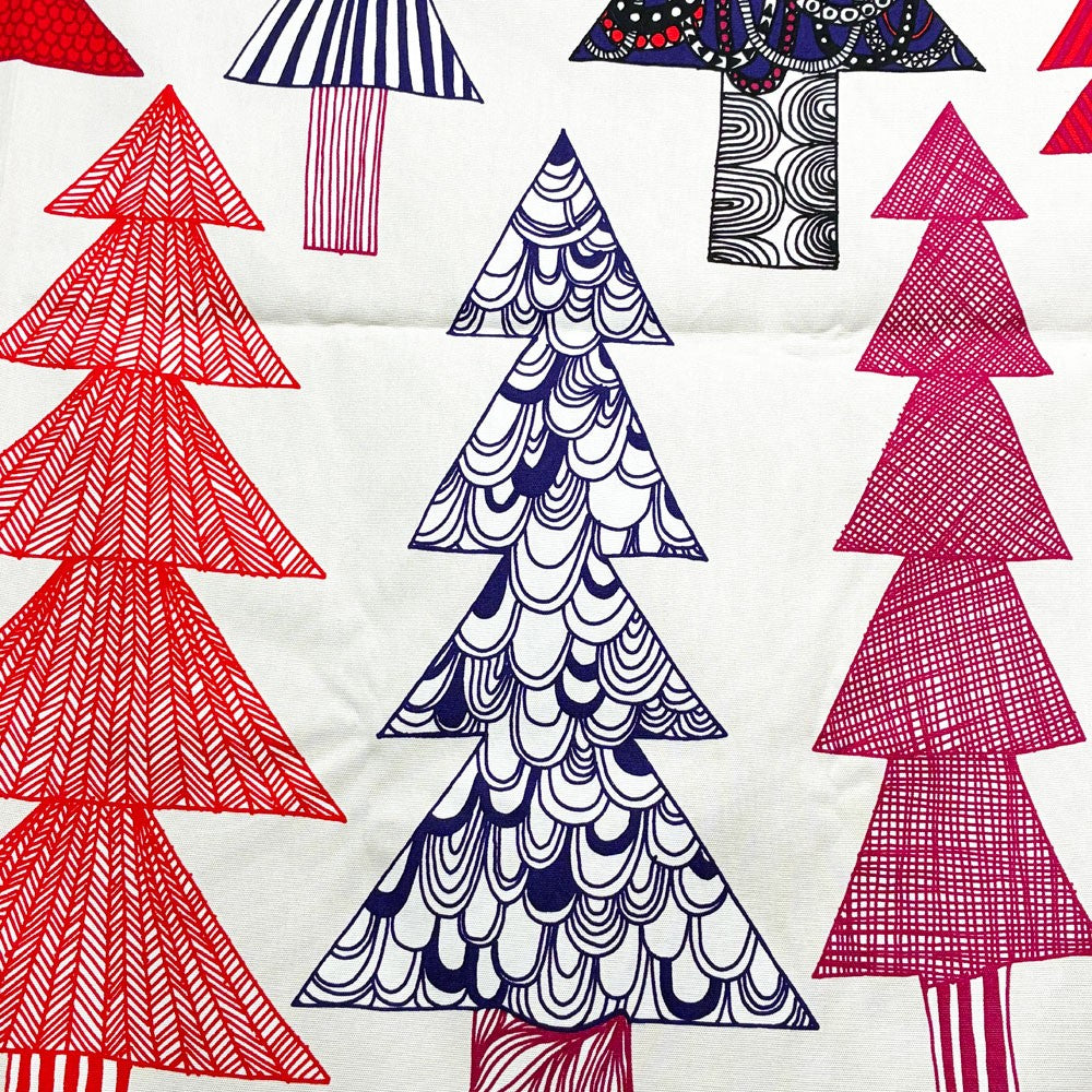マリメッコ marimekko クーシコッサ Kuusikosssa もみの木 ファブリック 生地 Maija Louekari 北欧雑貨 約150×156cm ●