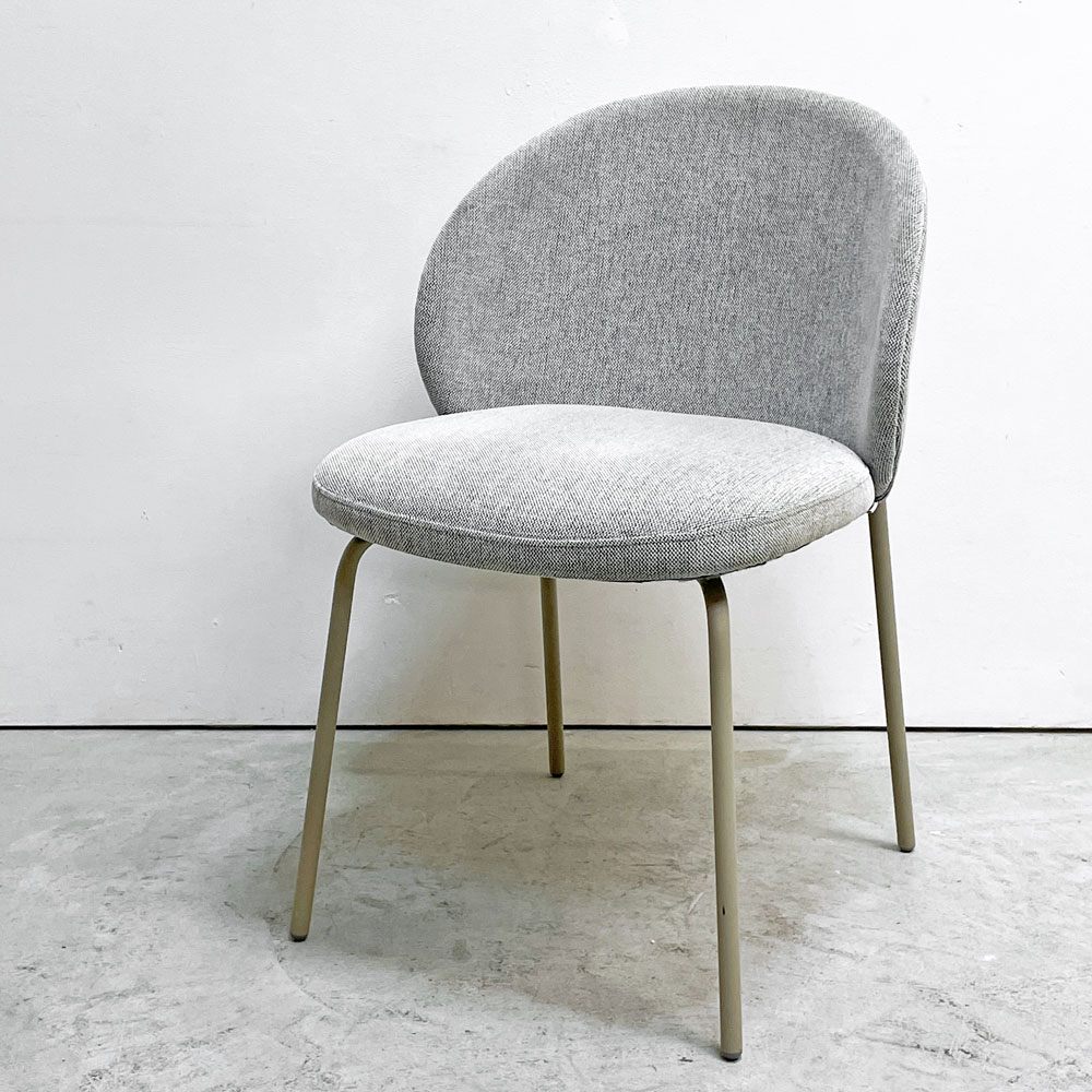 ボーコンセプト BoConcept プリンストン Princeton ダイニングチェア ライトグレー ファブリック メタル脚 マットアッシュグレーラッカー仕上げ B ●