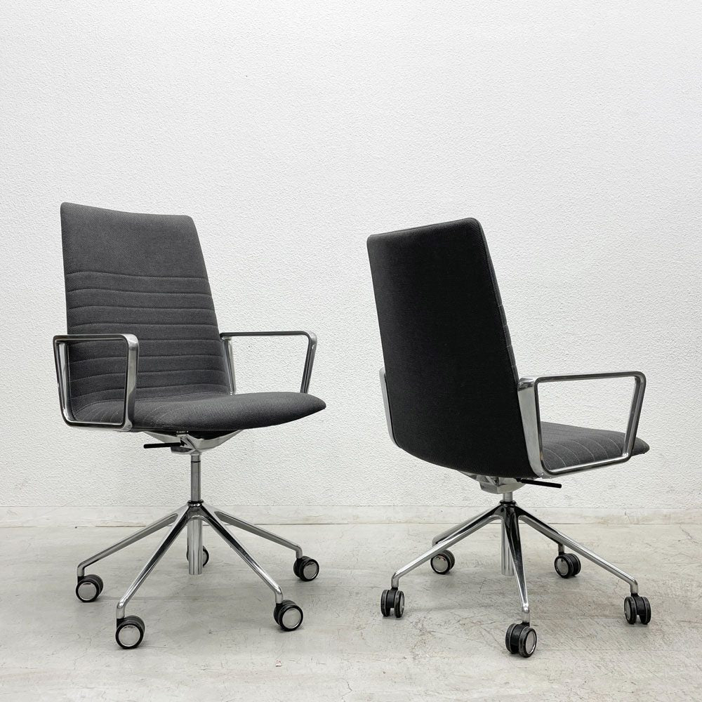 アンドリューワールド Andreu World フレックス エグゼクティブ Flex Executive インターミディエイトバック アームチェア デスクチェア アルミ キャスターベース ガス圧昇降 参考価格 ¥295,460- B 〓
