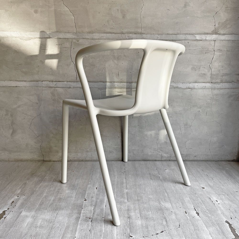 マジス MAGIS エアアームチェア AIR-ARM CHAIR ダイニングチェア ホワイト ジャスパー・モリソン Jasper Morrison スタッキング イタリア 定価￥34,100- ♪