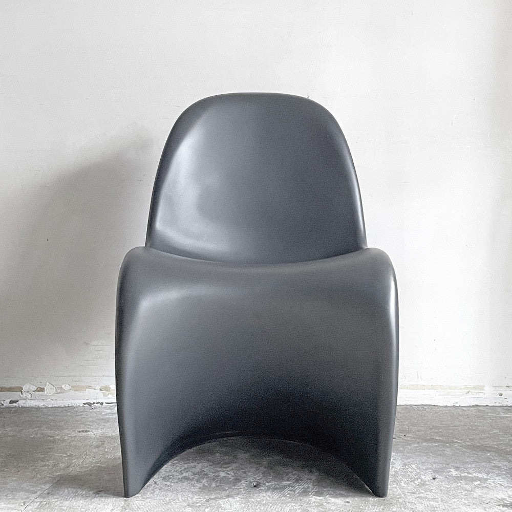 ヴィトラ vitra パントンチェア ダイニングチェア スタッキングチェア ディープブラック ヴェルナー・パントン Panton ミッドセンチュリー スペースエイジ ■