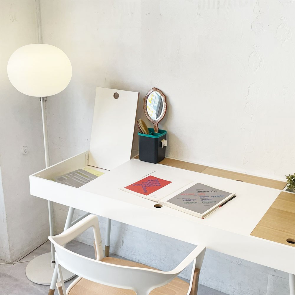 ボーコンセプト Boconcept クパチーノ Cupertino デスク マットホワイト ラッカー仕上げ ナチュラルオーク W140cm 定価 ¥149,900- ★