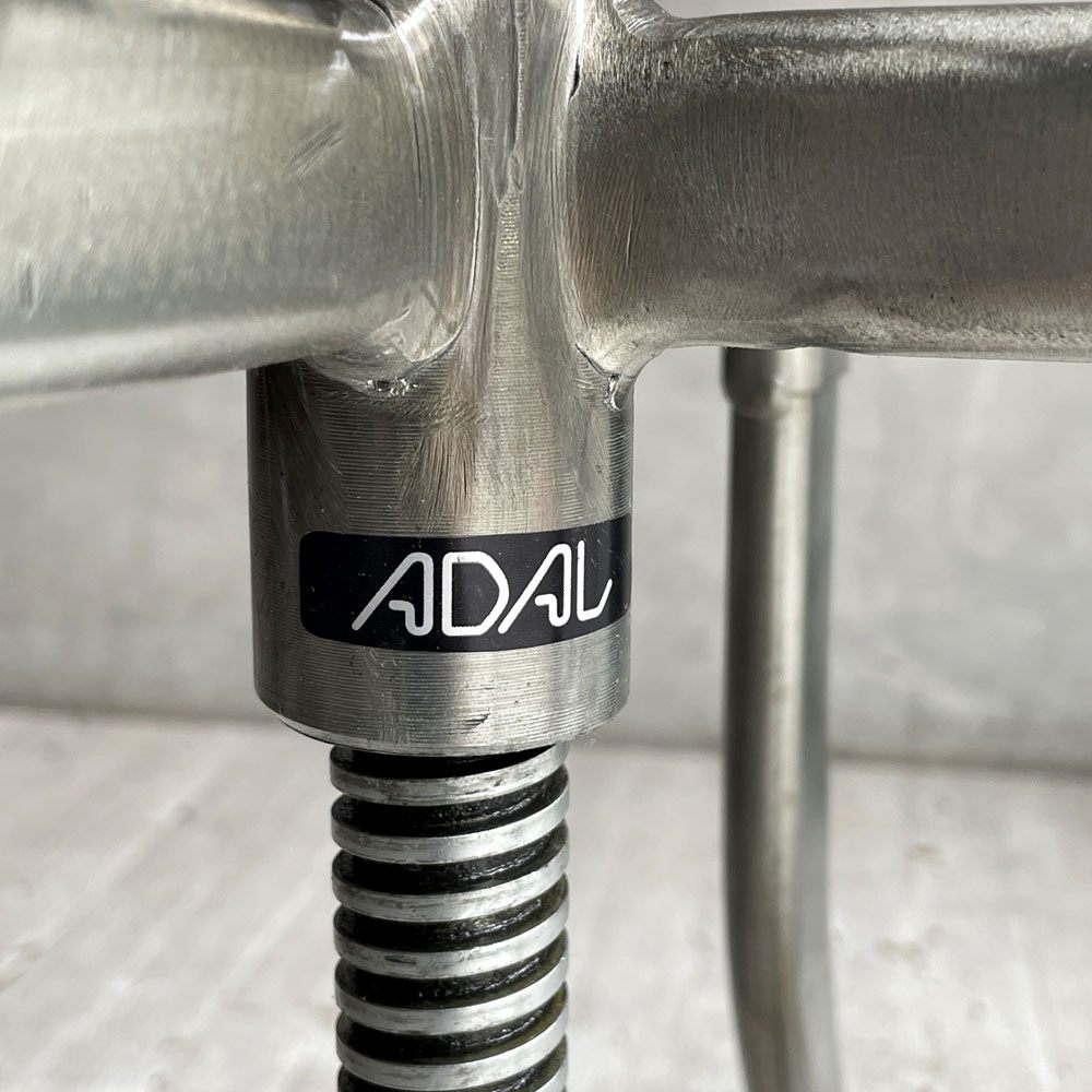 アダル ADAL ドリエル Doriel スツール インダストリアルデザイン 回転式 昇降機能 A ♪