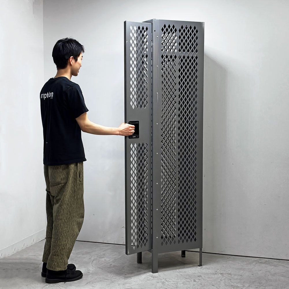 ULINE社 Ventilated Single Tier Lockers スチール製メッシュ ロッカー ティアロッカー 1人用 US ガレージ インダストリアルデザイン D ●