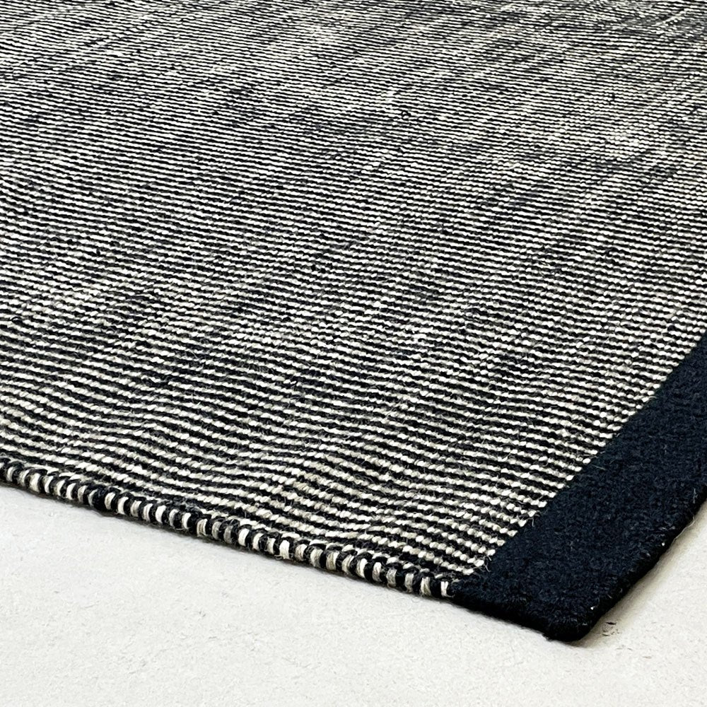 ファビュラ FABULA HARALD ラグ 140×200cm ホワイト×ブラック ニュージーランドウール ACTUS取扱 北欧 デンマーク ●