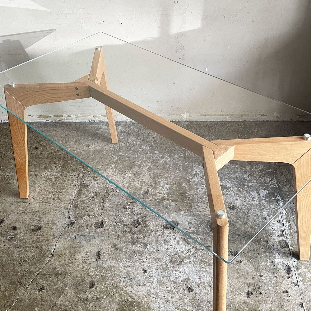 かなでもの KANADEMONO THE TABLE ガラス × Pin 木製脚 オーク無垢材 ダイニングテーブル W140cm ナチュラル 定価 ￥89,100- ■