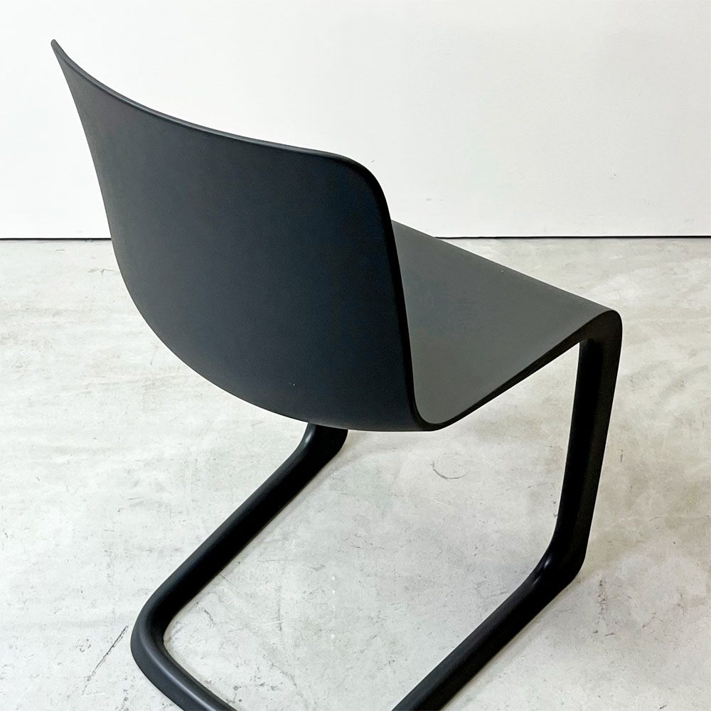 ヴィトラ vitra エヴォック EVO-C ダイニングチェア グラファイトグレー カンチレバー ジャスパー・モリソン ●