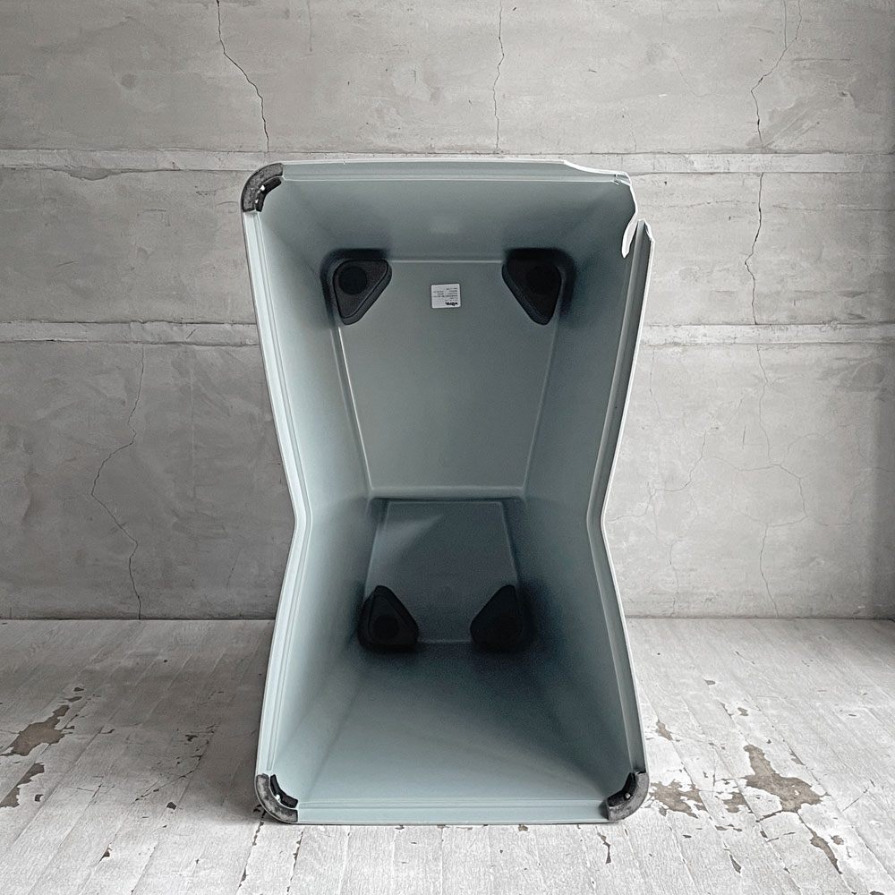 ヴィトラ vitra スツール ツール STOOL TOOL コンスタンチン・グルチッチ スタッキング ライトグレー スイス 定価48,400円 B ♪