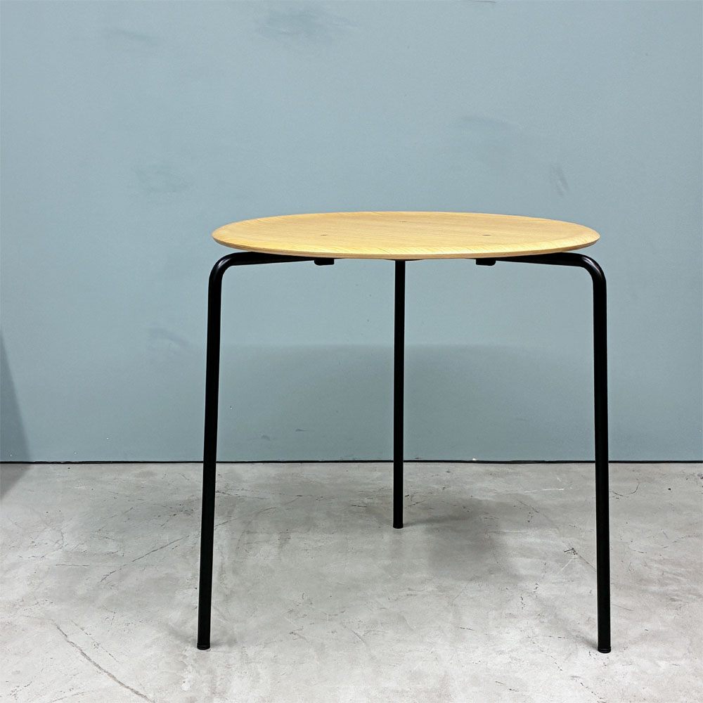 エンゲルブレヒト Engelbrechts ケヴィ KEVI 2010 ダイニングテーブル オーク材 プライウッド カフェテーブル 70cm 未使用品 ◎