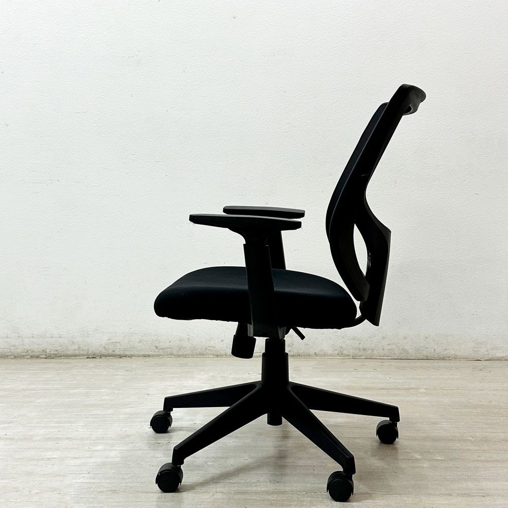 無印良品 MUJI ワーキングアームチェア 背メッシュ デスクチェア オフィスチェア 学習椅子 キャスター ブラック ●