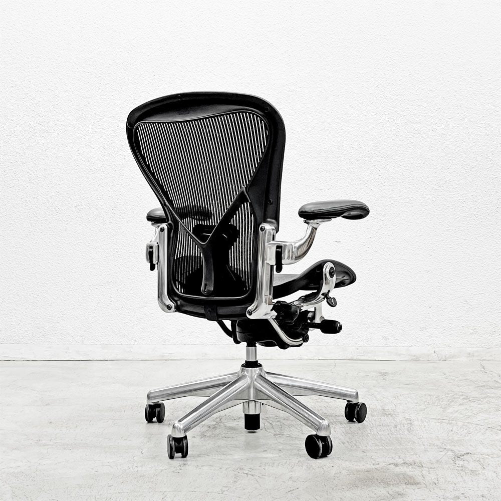 ハーマンミラー Herman Miller アーロンチェア Bサイズ ポスチャーフィット クラシックカーボンメッシュ ポリッシュドアルミベース ビル・スタンフ ＆ ドン・チャドウィック 〓