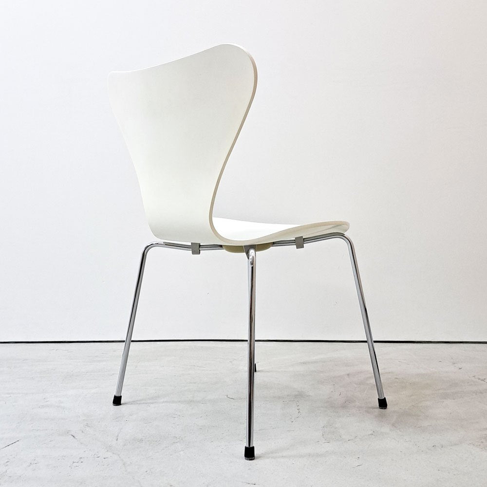 フリッツハンセン Fritz Hansen 3107 セブンチェア ホワイト ラッカー仕上げ スタッキング アルネ・ヤコブセン Arne Jacobsen デンマーク 北欧家具 B ●