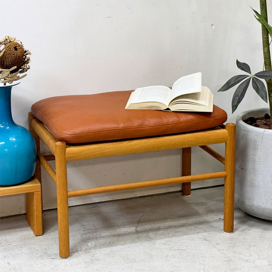 カールハンセン＆サン Carl Hansen & Son コロニアルフットスツール OW149F オーク材オイル仕上げ THOR307 ライトブラウンレザー オーレ・ヴァンシャー ●