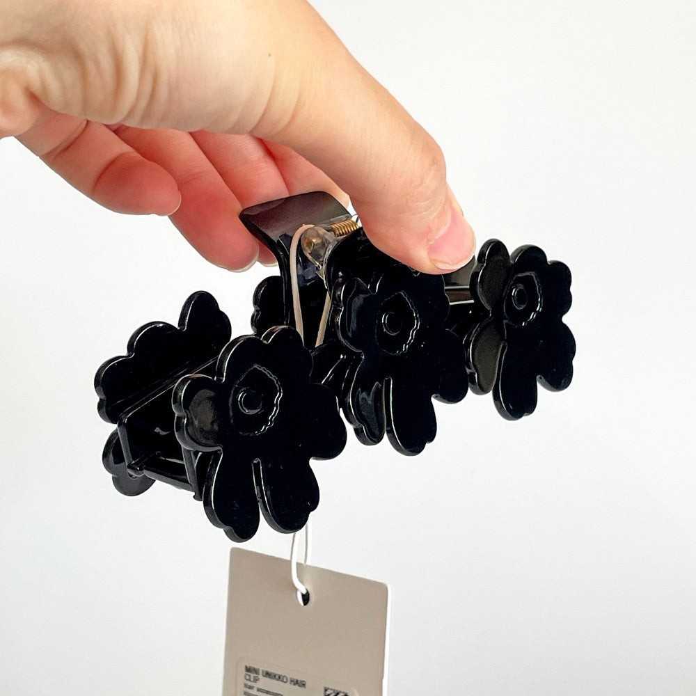 マリメッコ marimekko ミニウニッコ ヘアクリップ Mini Unikko Hair Clip ブラック ヘアアクセサリー 廃番カラー マイヤ・イソラ 北欧 定価￥10,210- ■
