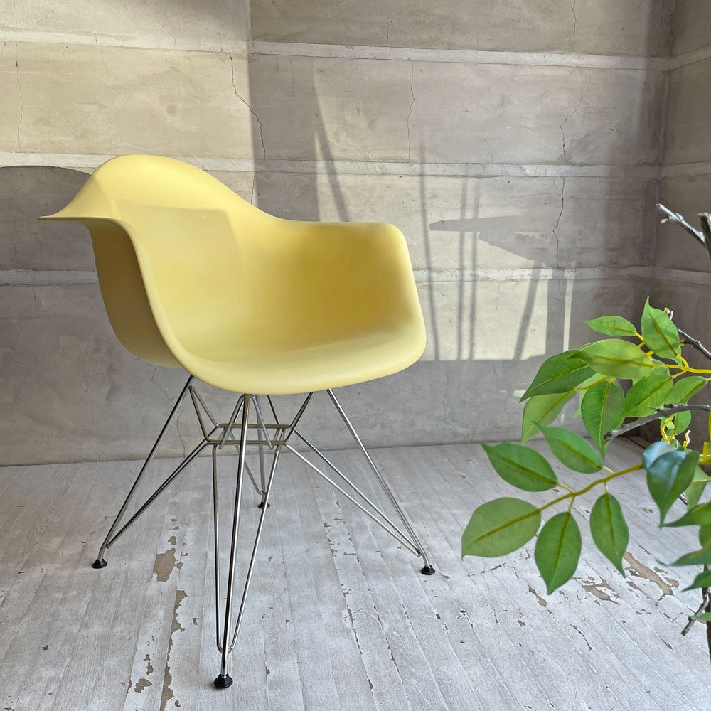 ハーマンミラー Herman Miller アームシェルチェア ポリプロピレン エッフェルベース ペールイエロー PALE YELLOW イームズ C&R ミッドセンチュリー 廃番カラー♪