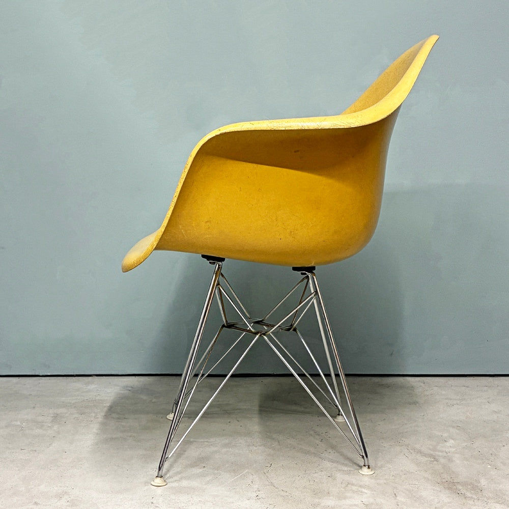 ハーマンミラー Herman Miller アームシェルチェア セカンド 2nd FRP エッフェルベース マスタードカラー ヨーロッパ仕様 イームズ ◎