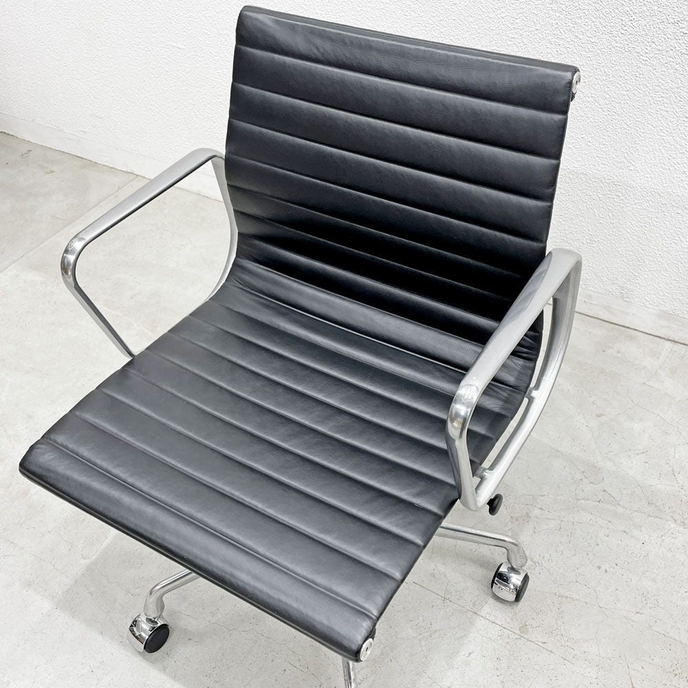 ハーマンミラー Herman Miller イームズアルミナムグループチェア マネージメントチェア アルミバフベース ガス圧昇降仕様 5本脚キャスタータイプ 本革 イームズ A 〓
