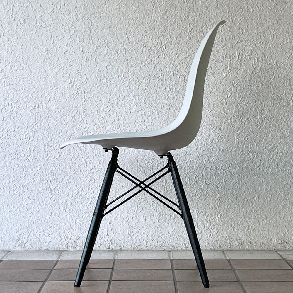 ハーマンミラー HermanMiller サイドシェルチェア ドゥエルレッグ DSW アルパイン × エボニー ポリプロピレン製 イームズ ミッドセンチュリー ◇