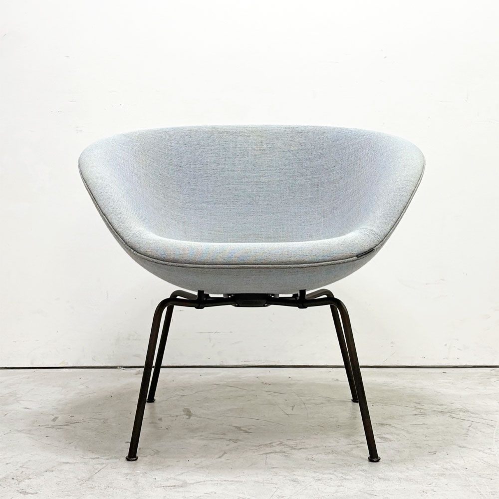 フリッツハンセン Fritz Hansen ポットチェア POT Chair ラウンジチェア ファブリック クリスチャンハウン ライトグレー系 スチールレッグ アルネ・ヤコブセン Arne Jacobsen  ●