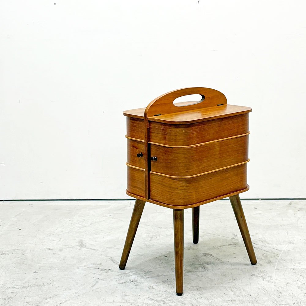 デンマークビンテージ Danish Vintage チーク材 ソーイングボックス 裁縫箱 3段 6杯 脚付 北欧家具 ●