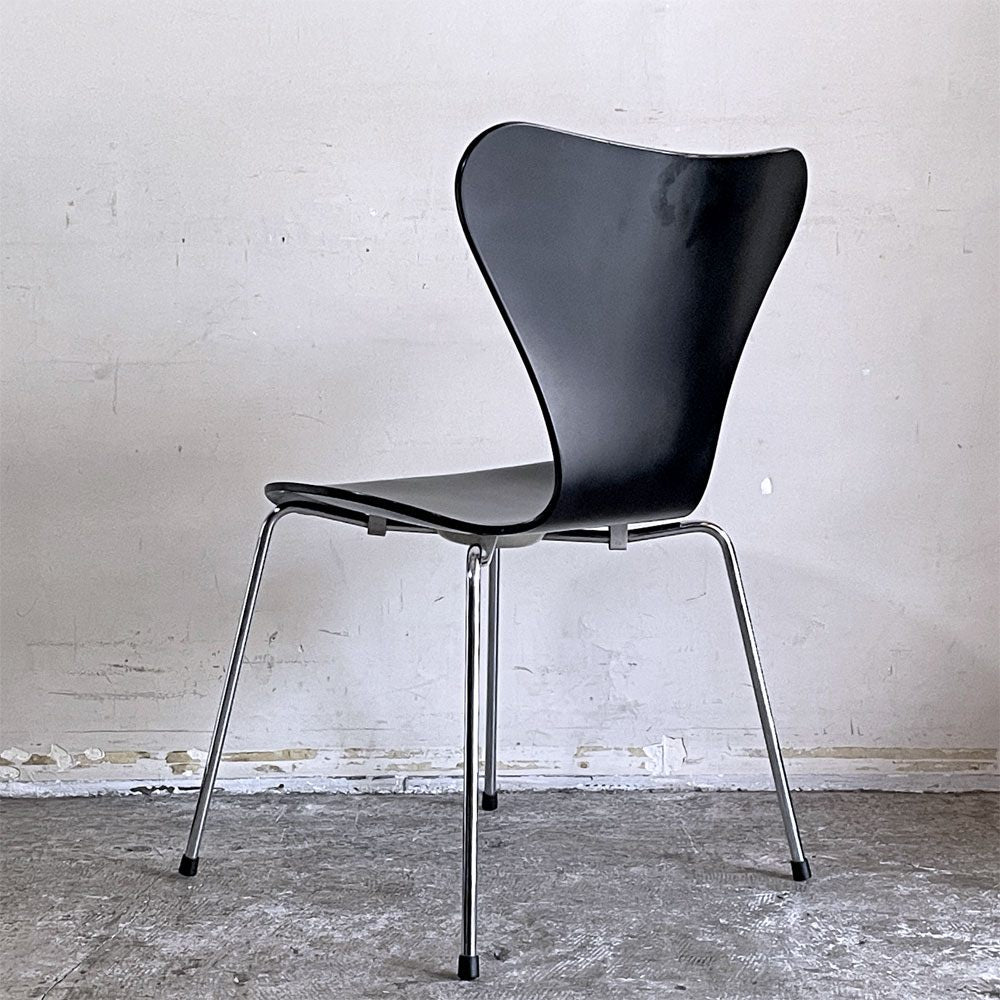 フリッツハンセン Fritz Hansen セブンチェア ブラックラッカー アルネ・ヤコブセン スタッキングチェア デンマーク 1997年製 B ■