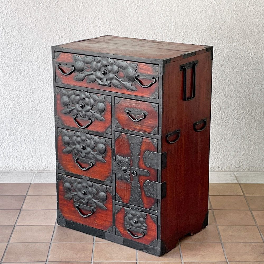 山形最上箪笥 牡丹図金具 隙間箪笥 欅材 時代箪笥 ジャパンビンテージ 和家具 鍵付 ◇