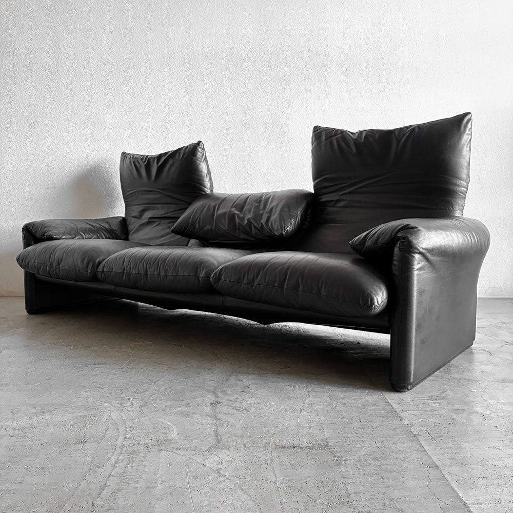 カッシーナイクスシー Cassina ixc. 675-3P マラルンガ MARALUNGA 3Pソファ 3人掛け 総本革張り ブラック ヴィコ・マジストレッティ w235cm 参考価格約298万円の品 〓