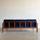 ジャクソンファニチャー Jackson Furniture チーク材 3シーターソファ 3人掛け W207cm ファブリック ネイビー系 座面ウレタン交換＆カバー張替済 USビンテージ 〓